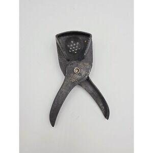 Vintage Irvin Ware Hand Held Citrus Juicer Lemon Squeezer Aluminum USA‎